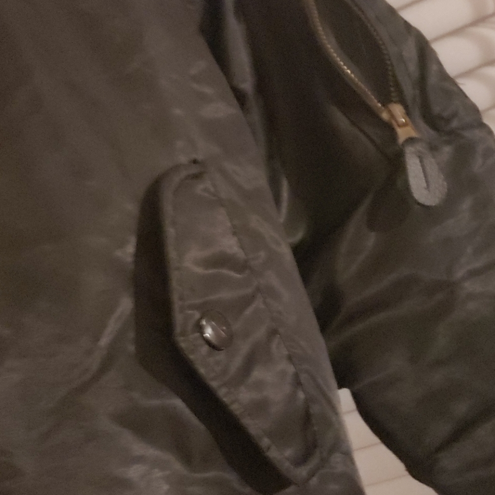 Coat - Picture 3 of 4